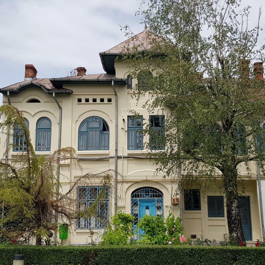 Old Town Apartament Apartment Търговище Екстериор снимка