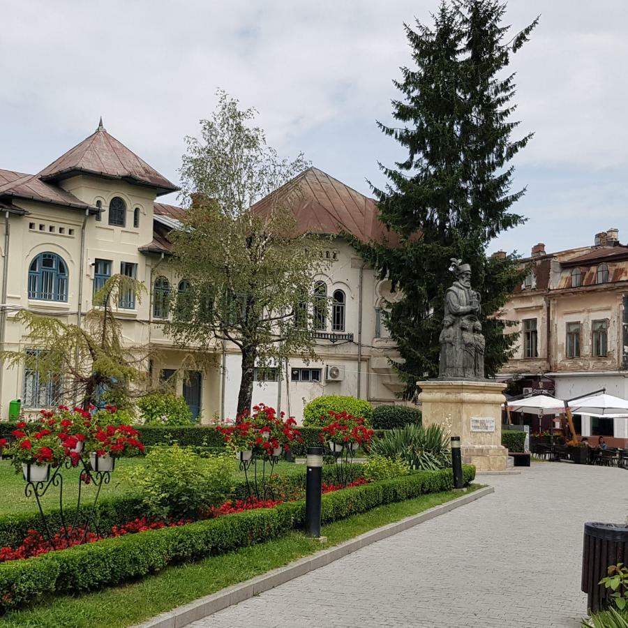 Old Town Apartament Apartment Търговище Екстериор снимка